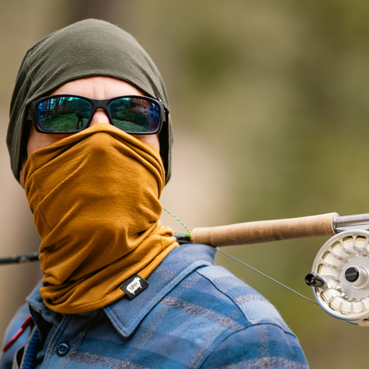 Wuru Merino Neck Gaiter on model