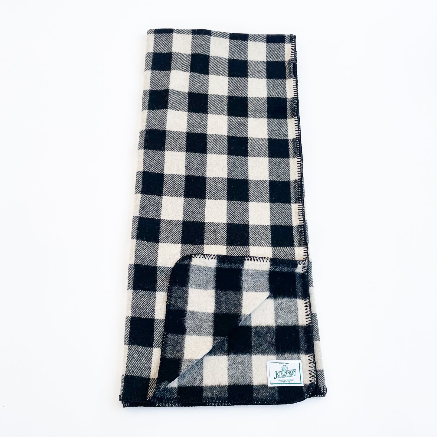 Johnson Woolen Mills throws Blackwhite, Black & White 2 inch buffalo squares unfolded front view