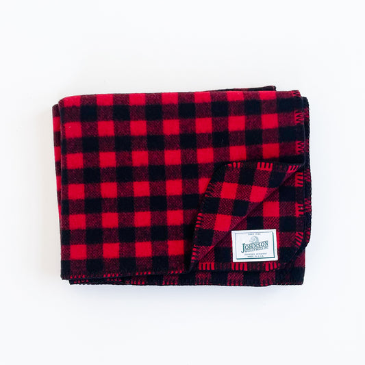 Johnson Woolen Mills throws Redcheck, Red & Black buffalo 1 inch squares folded front view