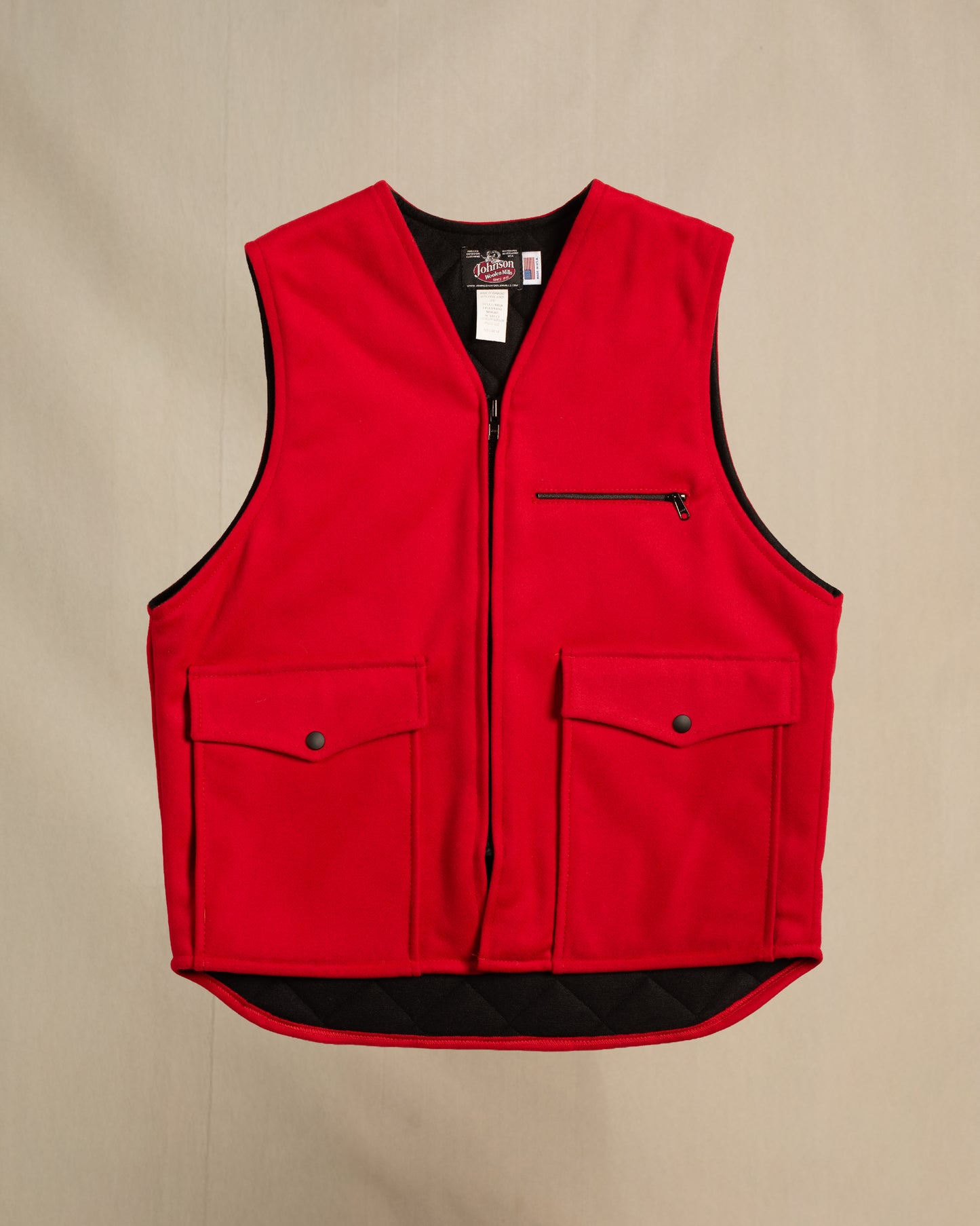 Vest with tricot lining, Bright Scarlet, zipper front, two large pockets and chest pocket, front view