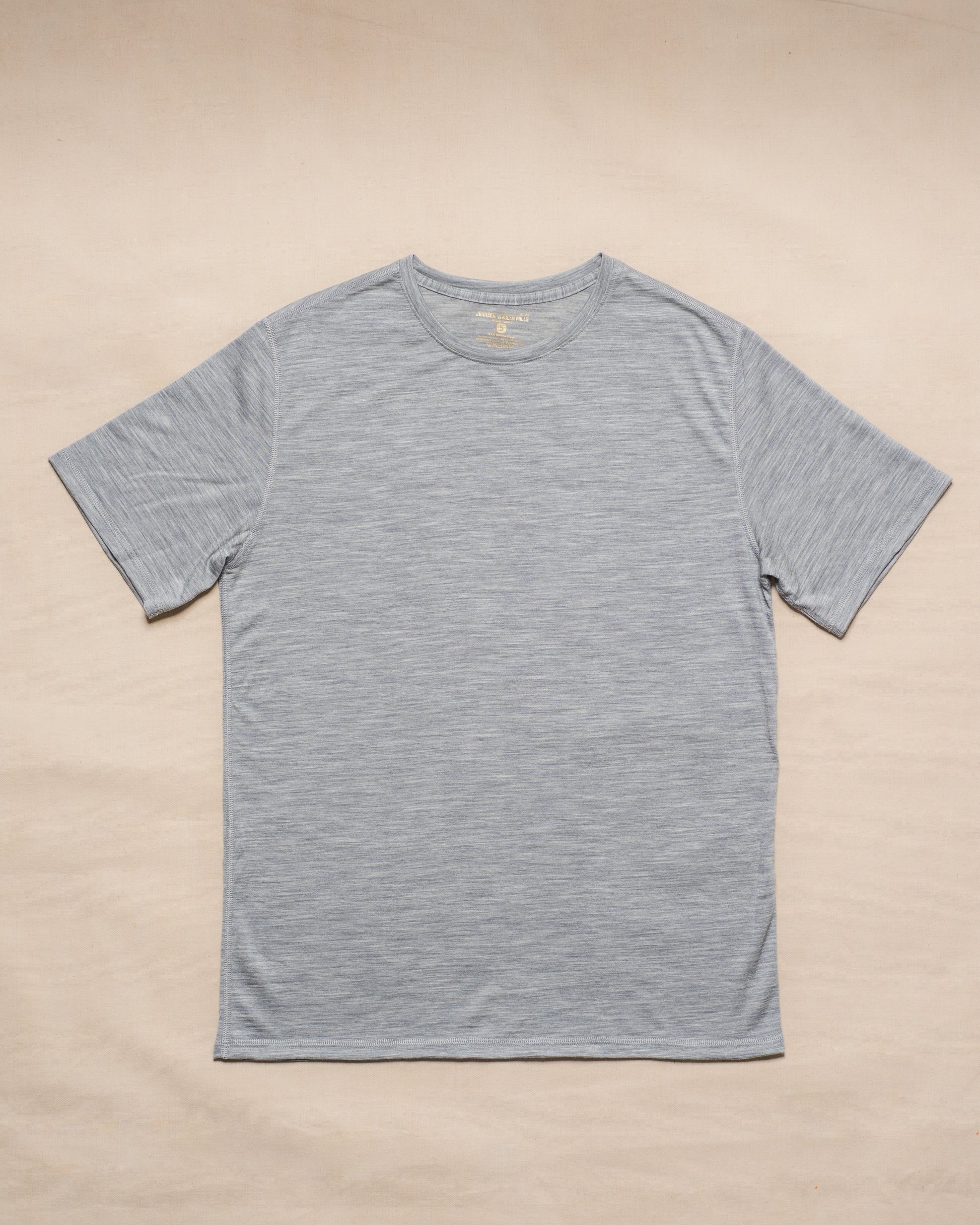 100% Merino Wool gray short-sleeve crewneck t-shirt 