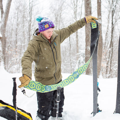 Vermont Glove Tuttle Glove on model skiing