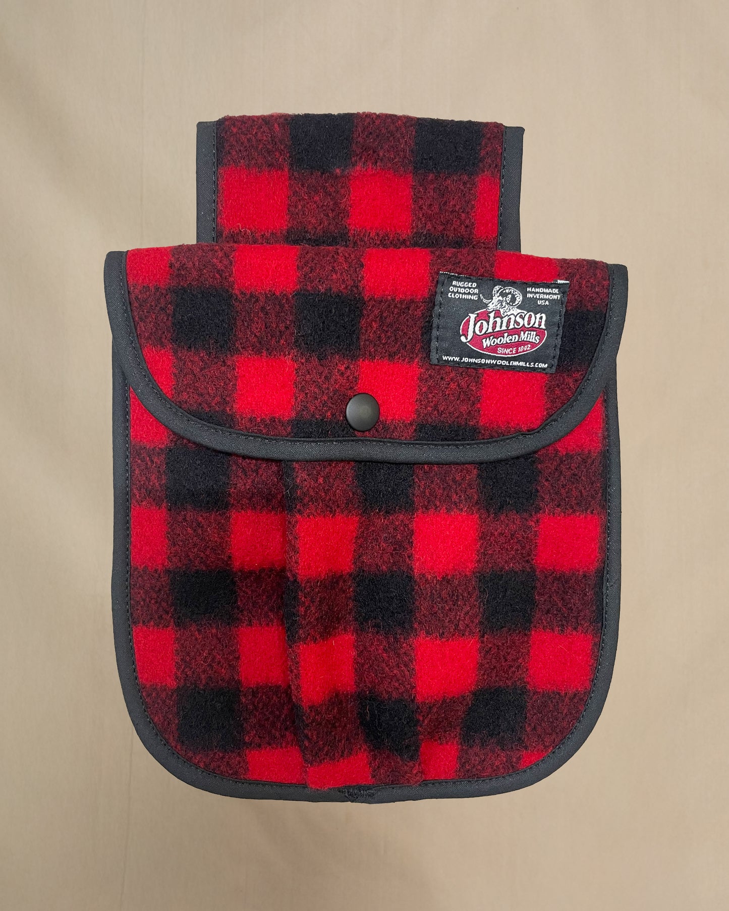 black powder hunting pouch in red and black check