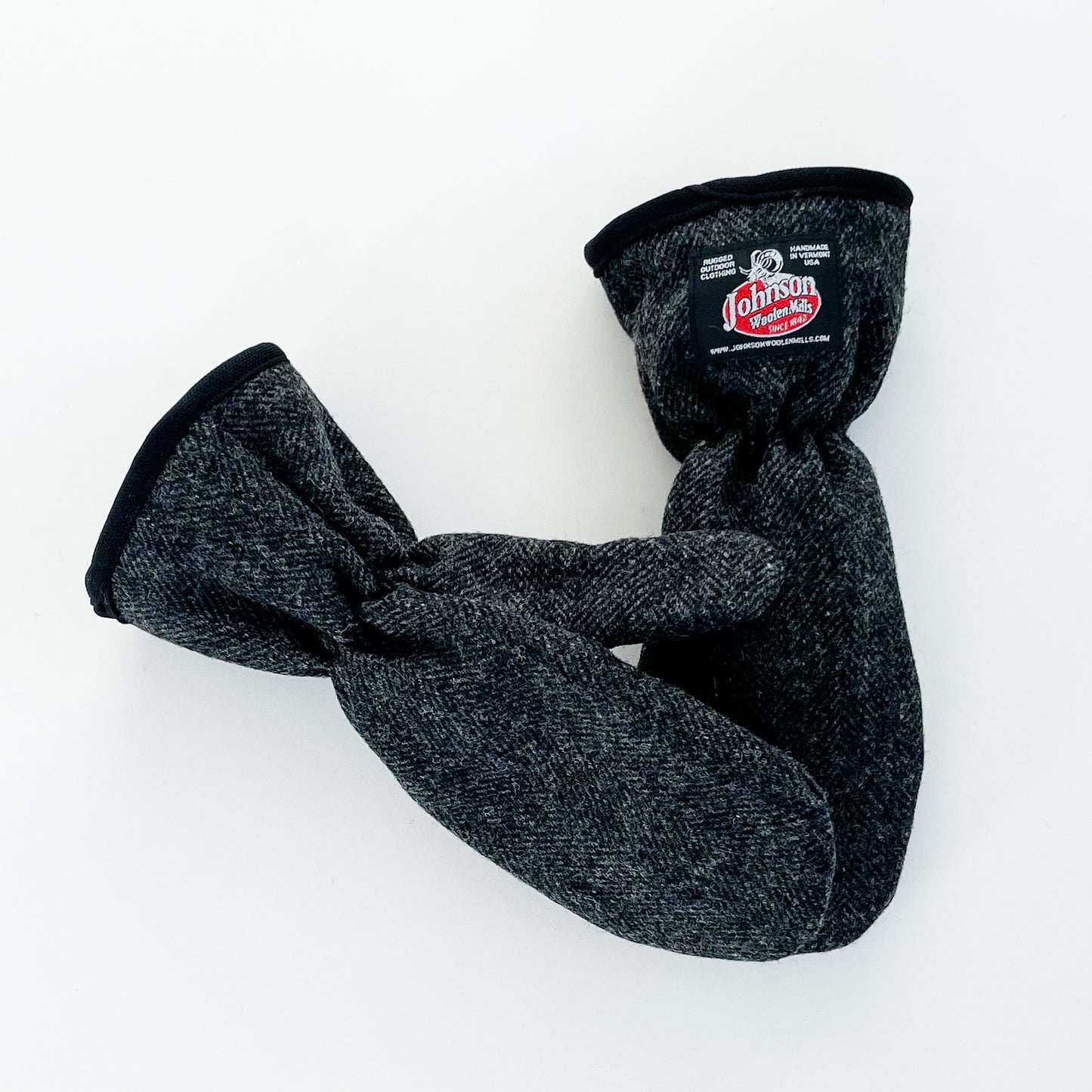 Johnson Woolen Mills mitten - gray herringbone with black piping and logo patch (adult)