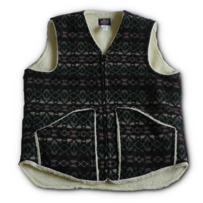 Vest with sherpa lining, raspberry/cream/blue print, zipper front with two pockets, zipped front view